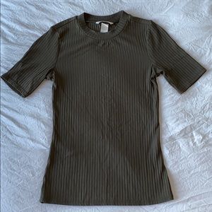 H&M Hunter Green Fitted Tee